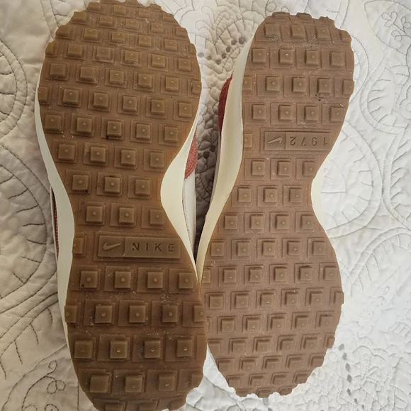 Nike Womens Waffle Debut Vinyage Style Shoes.  Size 8. - Picture 3 of 8